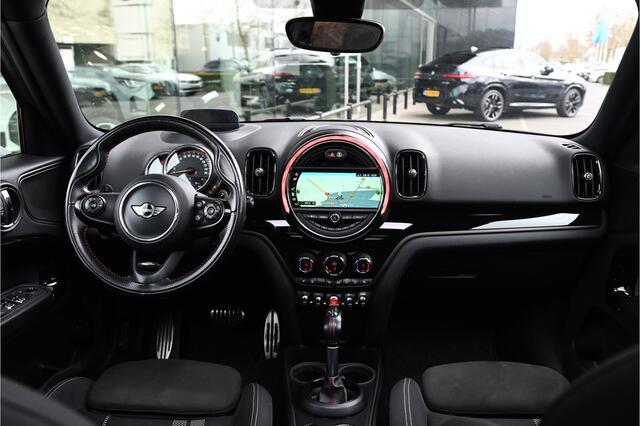 Mini COUNTRYMAN John Cooper Works ALL4 Automaat / Panoramadak / JCW Sportstoelen / LED / Comfort Access / Head-Up / Park Assistant
