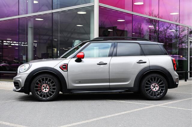 Mini COUNTRYMAN John Cooper Works ALL4 Automaat / Panoramadak / JCW Sportstoelen / LED / Comfort Access / Head-Up / Park Assistant