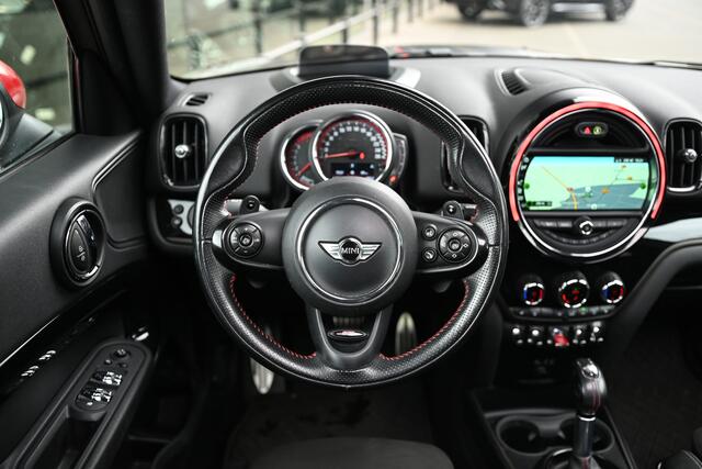 Mini COUNTRYMAN John Cooper Works ALL4 Automaat / Panoramadak / JCW Sportstoelen / LED / Comfort Access / Head-Up / Park Assistant