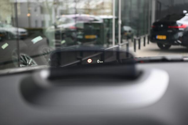 Mini COUNTRYMAN John Cooper Works ALL4 Automaat / Panoramadak / JCW Sportstoelen / LED / Comfort Access / Head-Up / Park Assistant
