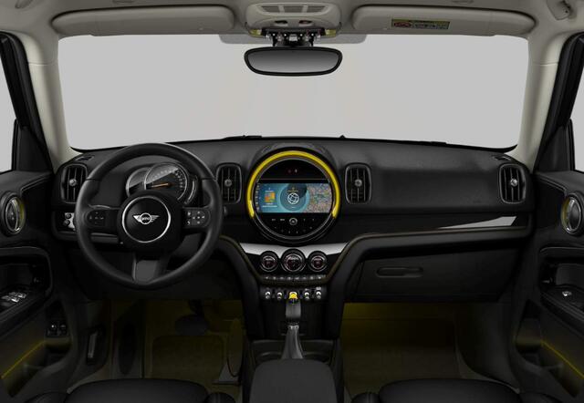 Mini COUNTRYMAN Mini 2.0 Cooper S E ALL4 ALL4 Panoramadak - Colour Line Carbon Black - Cruise control - Elektrisch verwarmbare voorstoelen - Stuurwielverwarming - Binnenlichtpakket - Comfort acces - Park Assistant -