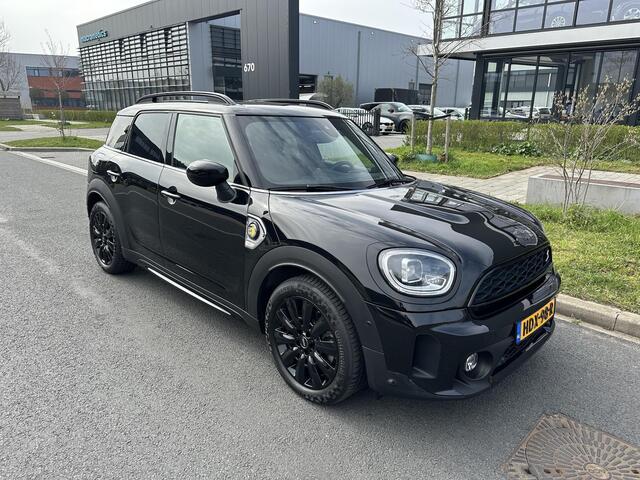 Mini COUNTRYMAN Mini 2.0 Cooper S E ALL4 Chili Leder, HUD, Camera, Adap. CC, Carplay