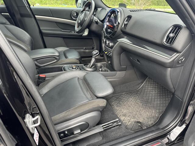 Mini COUNTRYMAN 2.0 Cooper SE ALL4 JCW Pano, Leder, Camera, H&K, Carplay