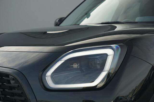 Mini COUNTRYMAN C Classic / Pakket M / Stoel- en Stuurverwarming/ Comfort Acces / Panorama Dak / Trekhaak / Head-Up