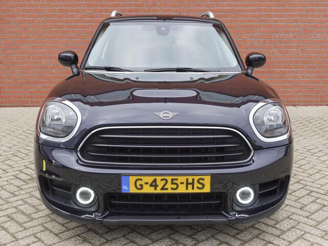 Mini COUNTRYMAN Mini 1.5 One Pepper Navigatie Parkeersensoren achter Cruise Control Airco 17" Lichtmetalen Velgen Dakrails