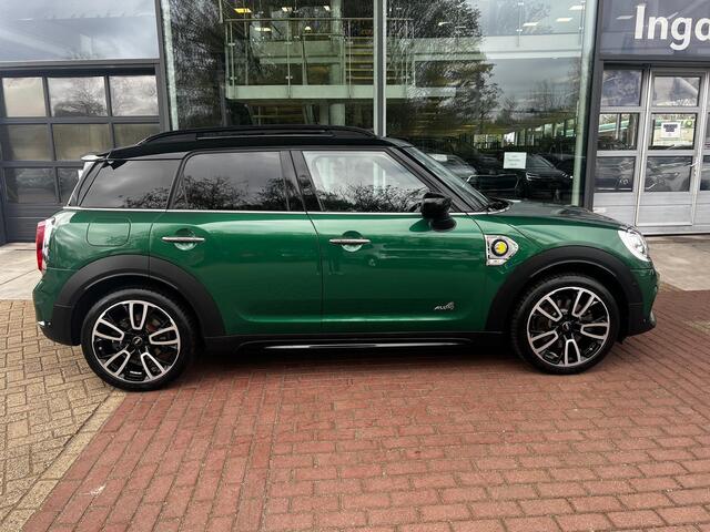 Mini COUNTRYMAN Mini 2.0 Cooper S E ALL 4 Chili / Metallic/ JCW Interieur / Harman Kardon/ Led/ Panoramadak/ Clima/ Navi/ Parkeersensoren/ 19 lmv