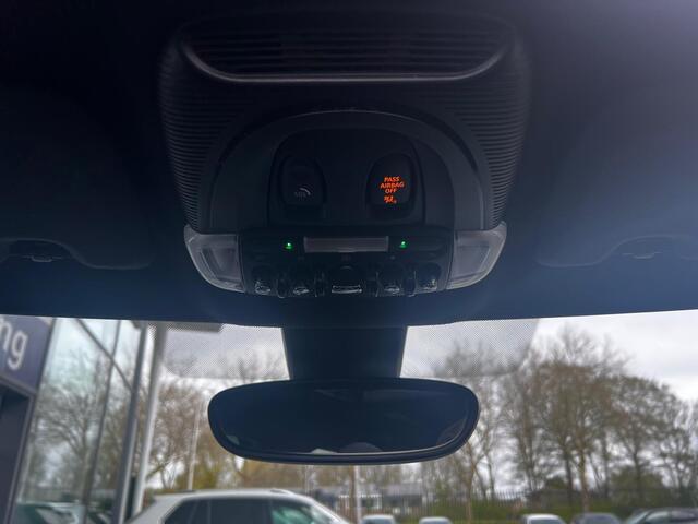 Mini COUNTRYMAN Mini 2.0 Cooper S E ALL 4 Chili / Metallic/ JCW Interieur / Harman Kardon/ Led/ Panoramadak/ Clima/ Navi/ Parkeersensoren/ 19 lmv