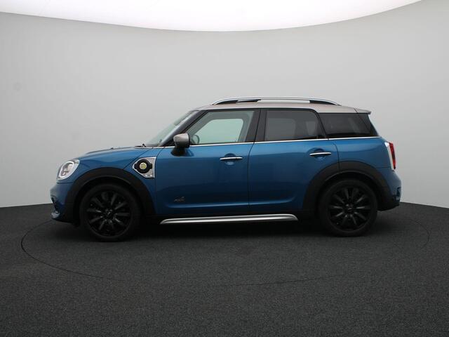Mini COUNTRYMAN Cooper S E ALL4 Glazen panoramadak + Harman Kardon + Achteruitrijcamera + Driving Assistant + Park Assistant + Comfort Access + Elektrisch verstelbare voorstoelen