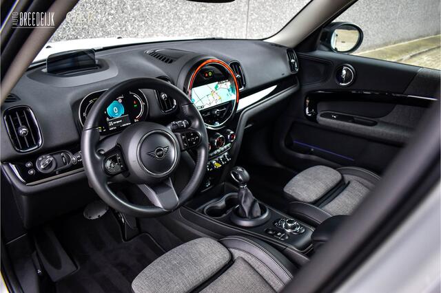 Mini COUNTRYMAN Cooper SE Hybrid ALL4 Aut. | Navi | Panorama | Half Leder | ACC | Head-Up | Camera | 18"LM | Black Pack | White Silver