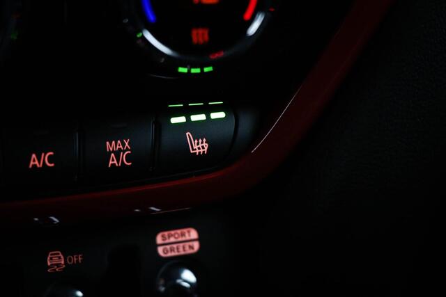 Mini COUNTRYMAN Mini 2.0 Cooper S E ALL4 Chili | HALF LEDER | STOELVERWARMING | APPLE | CAMERA | 19"