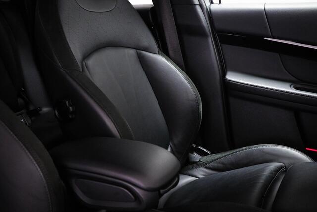 Mini COUNTRYMAN Mini 2.0 Cooper S E ALL4 Chili | HALF LEDER | STOELVERWARMING | APPLE | CAMERA | 19"