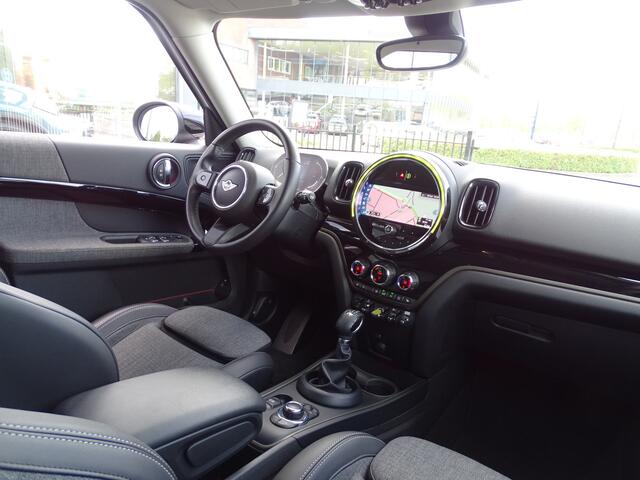 Mini COUNTRYMAN Mini Cooper S E ALL4 Comfort-pakket Nav.touch screen Apple-Carplay LED Koplampen Sportstoelen 18" LM Velgen