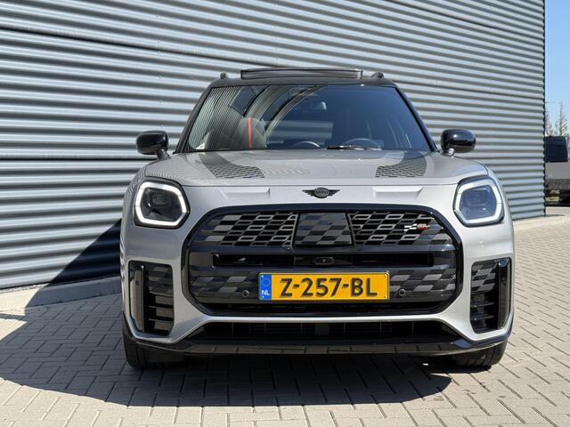 Mini COUNTRYMAN 1.5 C John Cooper Works XL Pano/360Camera/Massage/Trekhaak 2e Paasdag geopend van 12 tot 16 uur