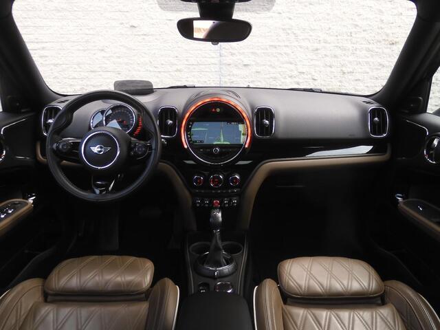 Mini COUNTRYMAN COOPER/ PANORAMADAK/ LEER/ HEAD-UP/ AFN. TREKHAAK/ H&K AUDIO/ ELEKT. KLEP