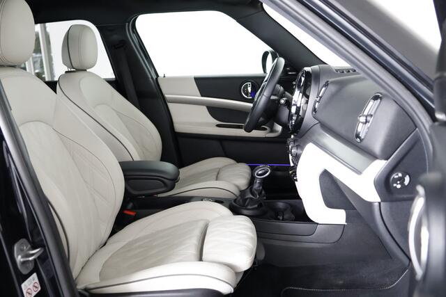 Mini COUNTRYMAN Mini 2.0 Cooper S E ALL4 MINI Yours / Opendak / LED / HK / HUD / Pilot assist