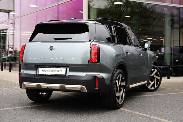 Mini COUNTRYMAN C Automaat / Favoured Trim / Pakket XL / 19" Kaleido Spoke 2-tone