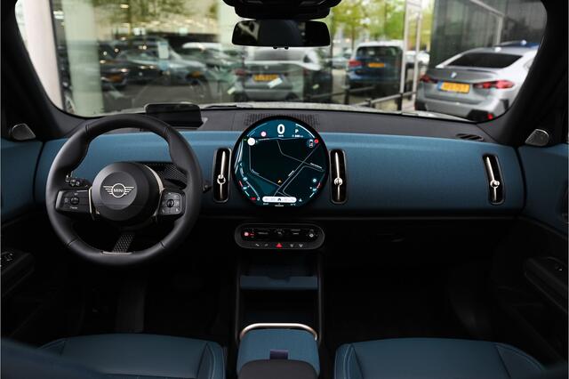 Mini COUNTRYMAN C Automaat / Favoured Trim / Pakket XL / 19" Kaleido Spoke 2-tone
