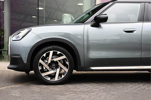 Mini COUNTRYMAN C Automaat / Favoured Trim / Pakket XL / 19" Kaleido Spoke 2-tone