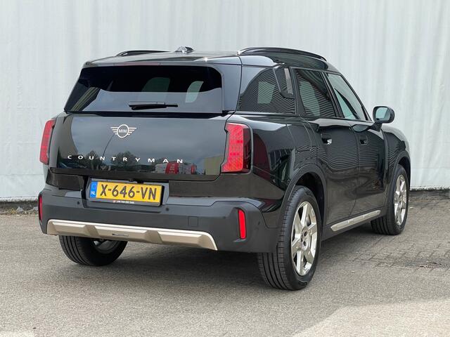 Mini COUNTRYMAN Mini 1.5 C Favoured M / leder / Panodak