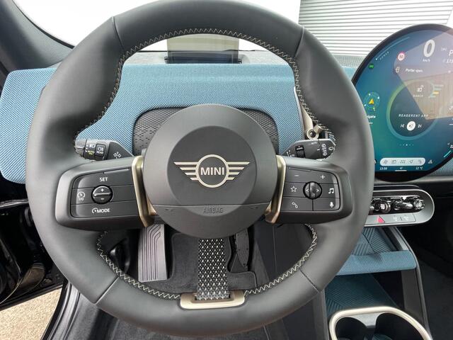 Mini COUNTRYMAN Mini 1.5 C Favoured M / leder / Panodak