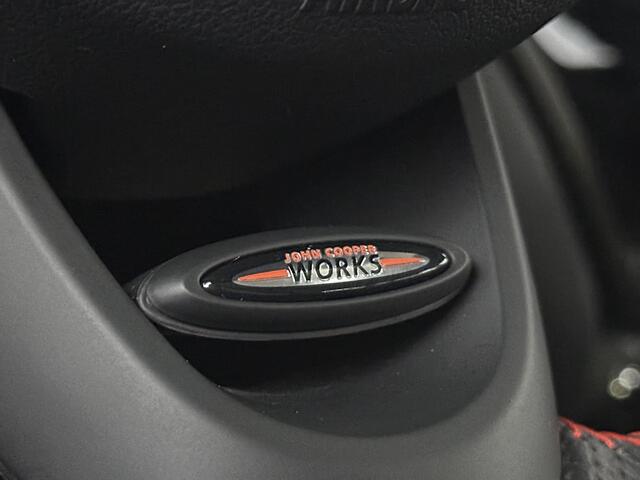 Mini COUNTRYMAN Mini Cooper S E ALL4 JCW Plug In Hybrid PHEV | Panodak | Adaptive Cruise | Head Up | Harman Kardon | Lederen Sportstoelen | 19"L.M | Sfeerverlichting | Keyless |
