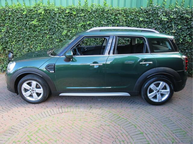 Mini COUNTRYMAN 1.5 Cooper Chili F60 met Navi, Park ass, Keyless, LED, BT en 17"