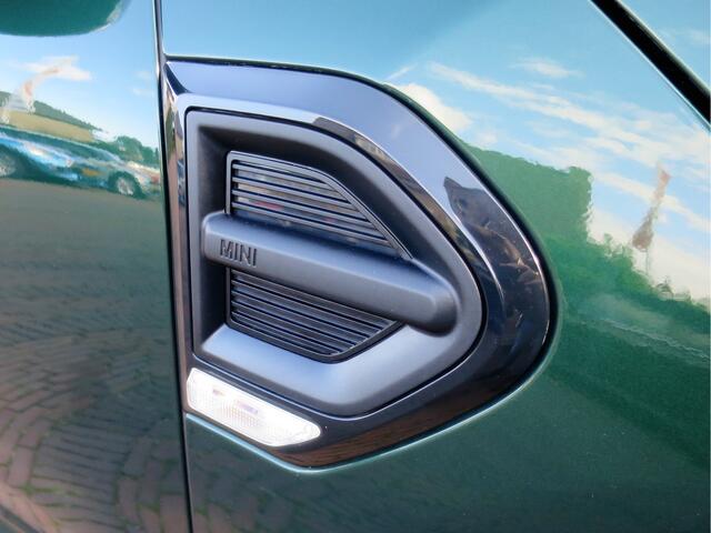 Mini COUNTRYMAN 1.5 Cooper Chili F60 met Navi, Park ass, Keyless, LED, BT en 17"