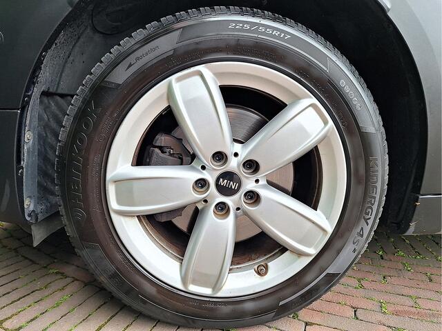 Mini COUNTRYMAN 1.5 Cooper Chili F60 met Navi, Park ass, Keyless, LED, BT en 17"