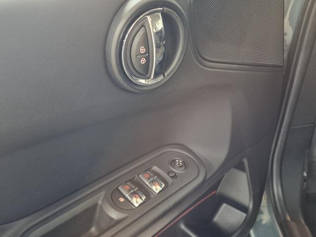 Mini COUNTRYMAN 1.5 Cooper Pepper Automaat | pdc | navi | verw. stoelen |