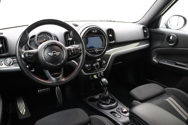 Mini COUNTRYMAN Mini Cooper S ALL4 Pepper 225 PK | Automaat | Plug-in Hybrid | John Cooper Works | Start/Stop | Navigatie | Parkeersensor | Cruise Control