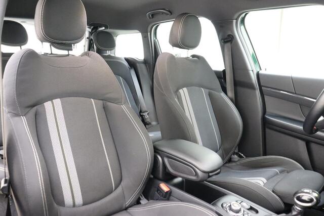 Mini COUNTRYMAN Mini Cooper S ALL4 Pepper 225 PK | Automaat | Plug-in Hybrid | John Cooper Works | Start/Stop | Navigatie | Parkeersensor | Cruise Control