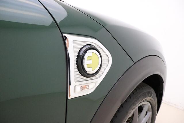 Mini COUNTRYMAN Mini Cooper S ALL4 Pepper 225 PK | Automaat | Plug-in Hybrid | John Cooper Works | Start/Stop | Navigatie | Parkeersensor | Cruise Control
