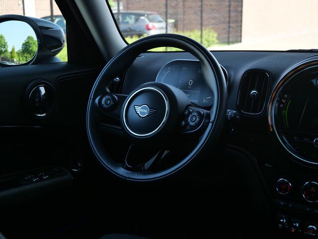 Mini COUNTRYMAN Mini 2.0 Cooper S 180pk Chili AUTOMAAT Panoramadak / Stoelverwarming / LED-koplampen