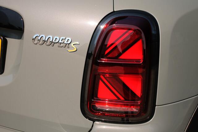 Mini COUNTRYMAN Mini 2.0 Cooper S E ALL4 ? panorama dak ? Leder ? Carplay ?