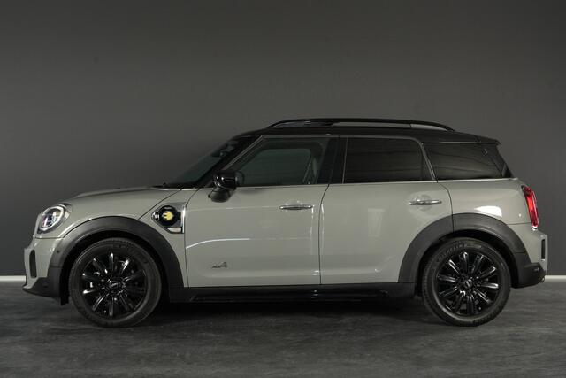 Mini COUNTRYMAN 2.0 Cooper S E ALL4 | Panoramadak | Stoelverwarming | Camera | Apple Carplay |