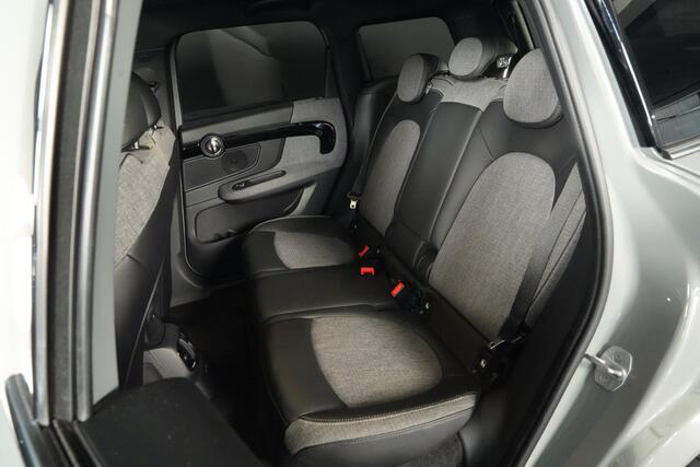 Mini COUNTRYMAN 2.0 Cooper S E ALL4 | Panoramadak | Stoelverwarming | Camera | Apple Carplay |