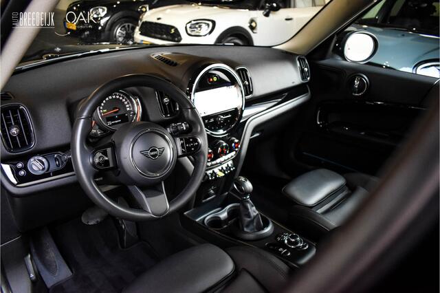 Mini COUNTRYMAN Cooper SE Hybrid ALL4 Classic | Navigatie | Leder | LED | 18"LM | Camera | NL Auto | Midnight Black