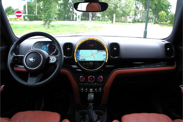 Mini COUNTRYMAN Mini 2.0 Cooper S E ALL4 Chili 220 PK PHEV, Panoramadak, Leder, Adap. Cruise Control, Camera