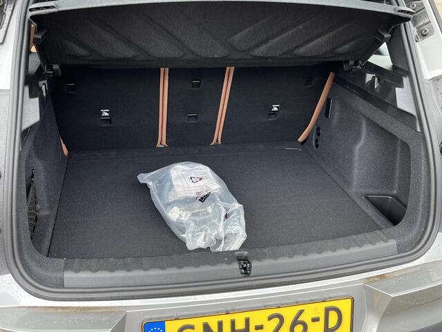 Mini COUNTRYMAN Mini E Favoured S 66.5 kWh ORIG. NL. NAP KM. | CAMERA | LEDER | STOEL + STUURVERWARMING