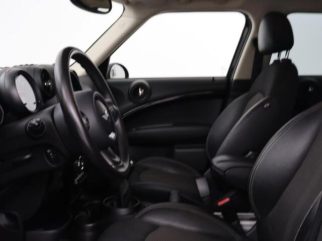 Mini COUNTRYMAN 1.6 Cooper Chili | Stoelverwarming | Navigatie | Climate control | Bluetooth | Cruise control | Half leder | Parkeerhulp