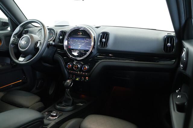 Mini COUNTRYMAN Mini 2.0 Cooper S E ALL4 John Cooper Works / Opendak / Leder / HUD / LED / CarPlay