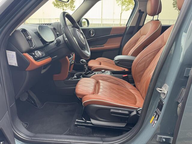 Mini COUNTRYMAN Mini 2.0 Cooper S E ALL4 MINI Yours Panoramadak | Leder | 19"