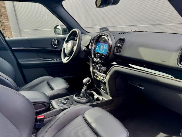 Mini COUNTRYMAN 2.0 Cooper S E ALL4 Black Pack Panoramadak, Head-Up, H/K geluidsinstallatie, 18" LM velgen, enz