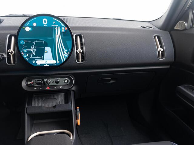 Mini COUNTRYMAN C Classic + M plus pakket + Trekhaak