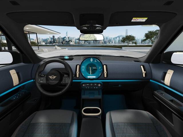 Mini COUNTRYMAN E Blackyard