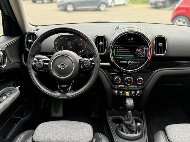 Mini COUNTRYMAN Mini 2.0 Cooper S E ALL4 Chili | 100% Dlr onderhouden | Glazen schuif-kantel dak | Stoelverwarming | DAB | Climate Control | Key-less | Navigatie | Elektrische achterklep |
