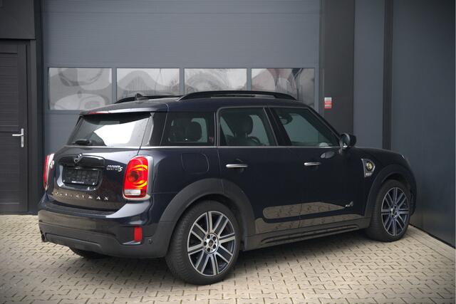 Mini COUNTRYMAN Mini 2.0 Cooper S E ALL4 Yours | Panoramadak | Harman Kardon | Head-Up Display | Keyless | Adaptive Cruise Control | Stoelverwarming | Ambiance Verlichting | Camera | Apple Carplay | Navigatie |