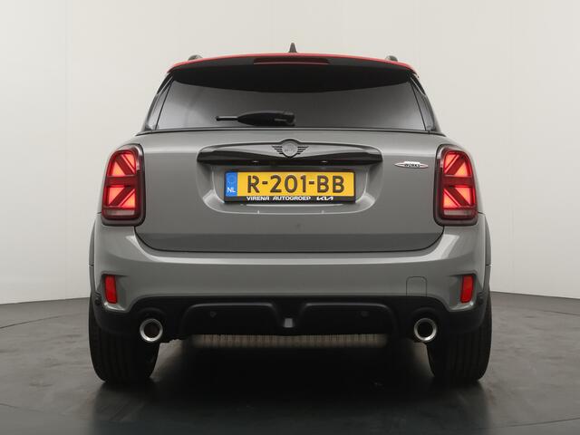 Mini COUNTRYMAN Mini 2.0 John Cooper Works ALL4 White Silver Edition Automaat - Airco - Apple Carplay/Android Auto - Cruise Control -KeyLess Entry - Panorama Dak - Lederen Bekleding - Voorstoelen Verwarmd - 12 Maanden BOVAG Garantie