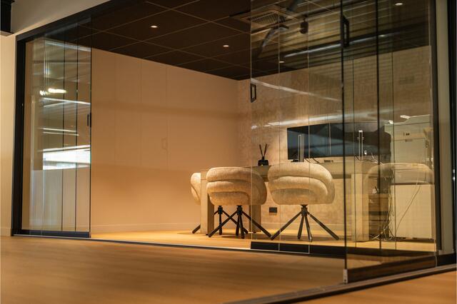 Mini COUNTRYMAN 1.5 Cooper SE Hybrid ALL4 JCW-Trim | Navi | Panorama | Chester Leder | Memory | Head-Up | H&K | Camera | 19"LM | Rooftop Grey