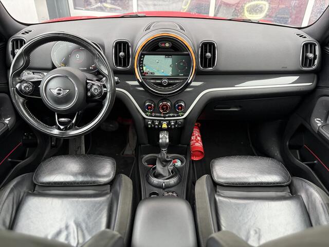 Mini COUNTRYMAN Mini 1.5 Cooper S E ALL4 Chili 225pk | Virtual Cockpit | Airco automatisch | Bluetooth | Cruise control | Elektrisch glazen panorama-dak | LED koplampen | Lederen bekleding | Navigatiesysteem full map | Voorstoelen verwarmd | Zeer nette auto!